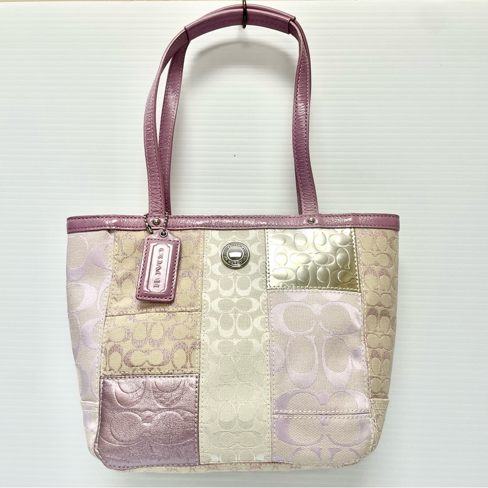 NWT Coach Patchwork Signature Tote in Light Pink and Metallic